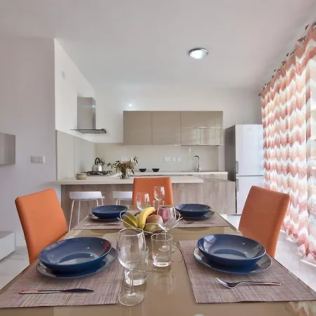 First Class Calleja By G&g Apartment